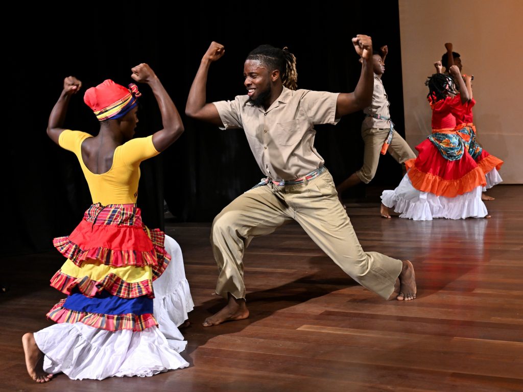 Dinki Mini-Dinki-Tori-Edna-Manley-School-of-Dance-deaf-dancer-Damany-Hughes